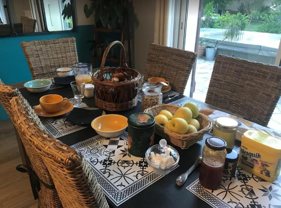 Chez-Sixtine Apartment Albon Екстериор снимка