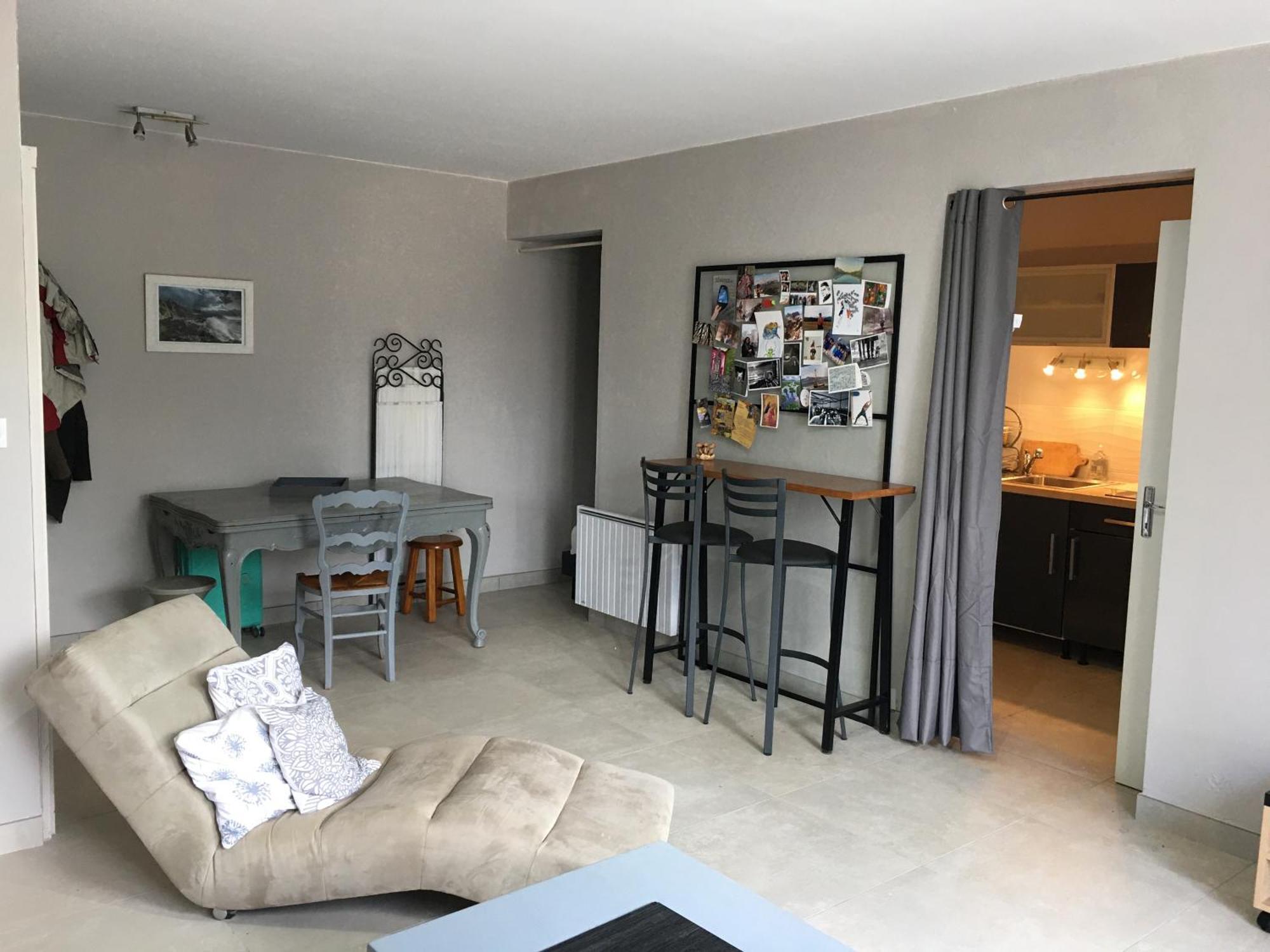 Chez-Sixtine Apartment Albon Екстериор снимка