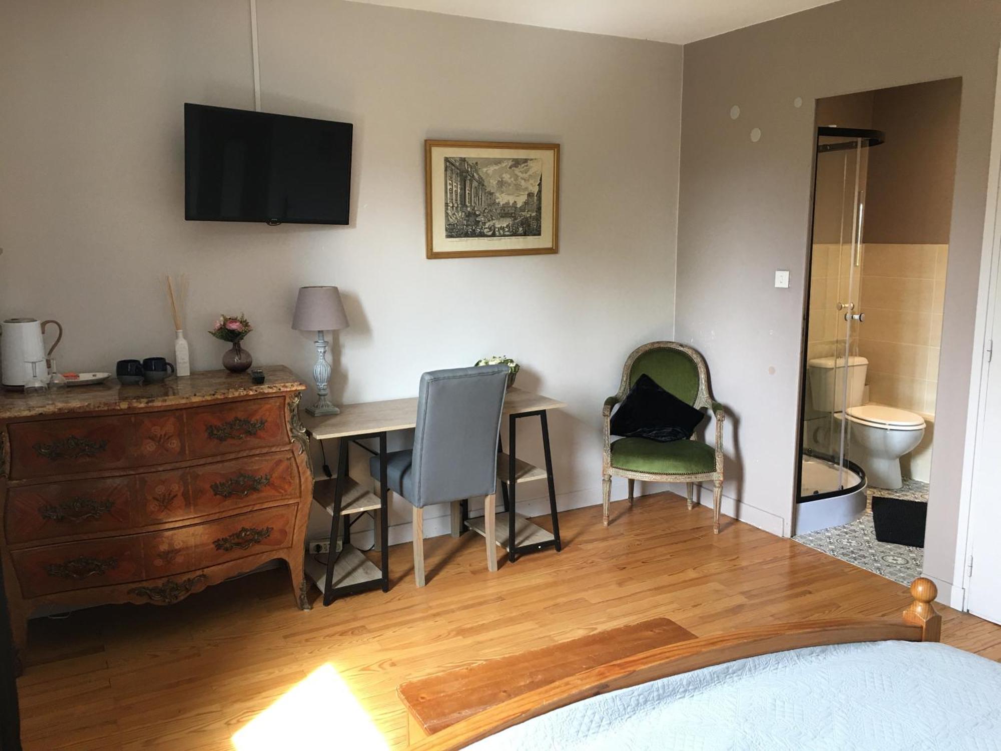 Chez-Sixtine Apartment Albon Екстериор снимка