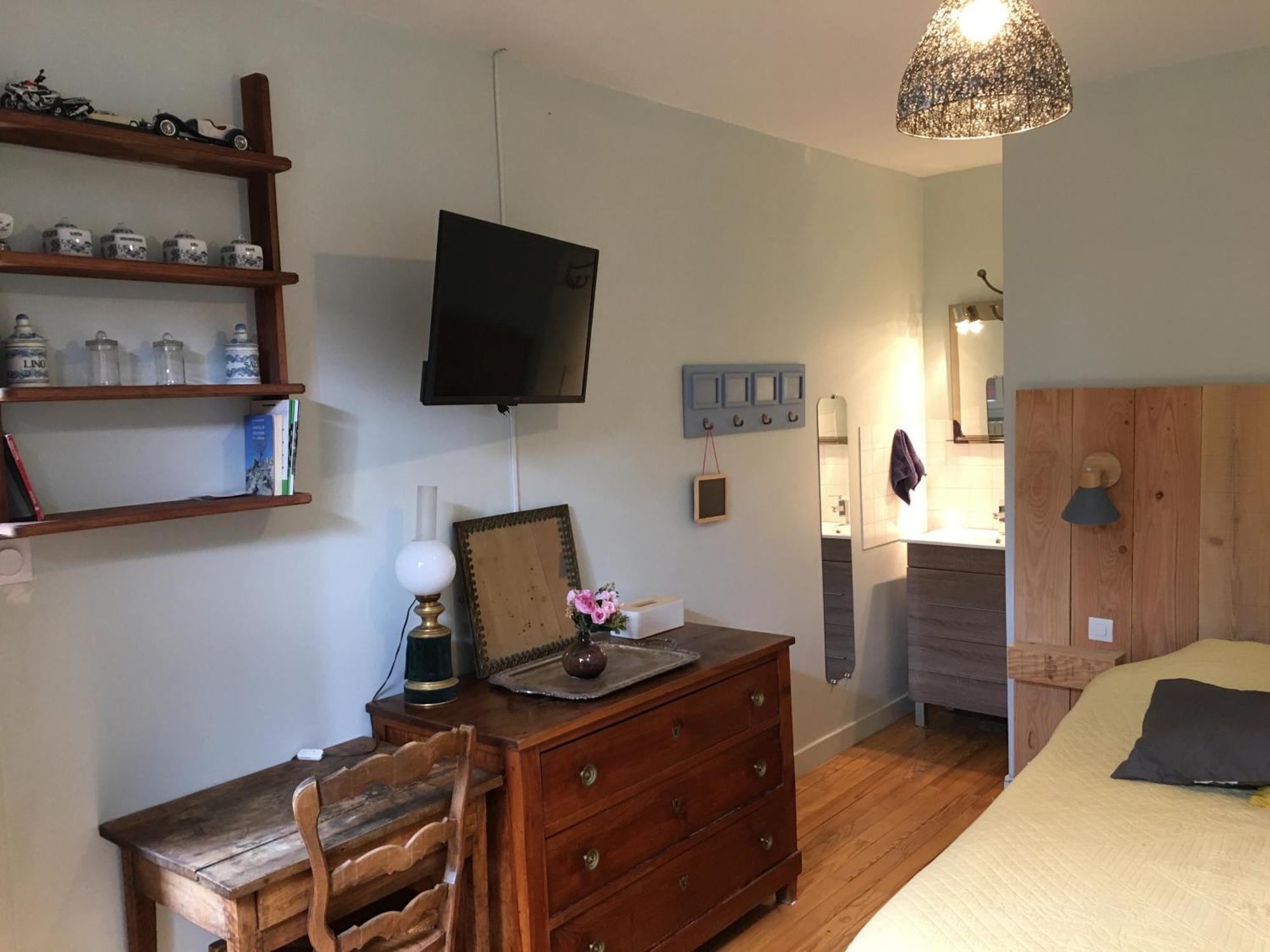 Chez-Sixtine Apartment Albon Екстериор снимка