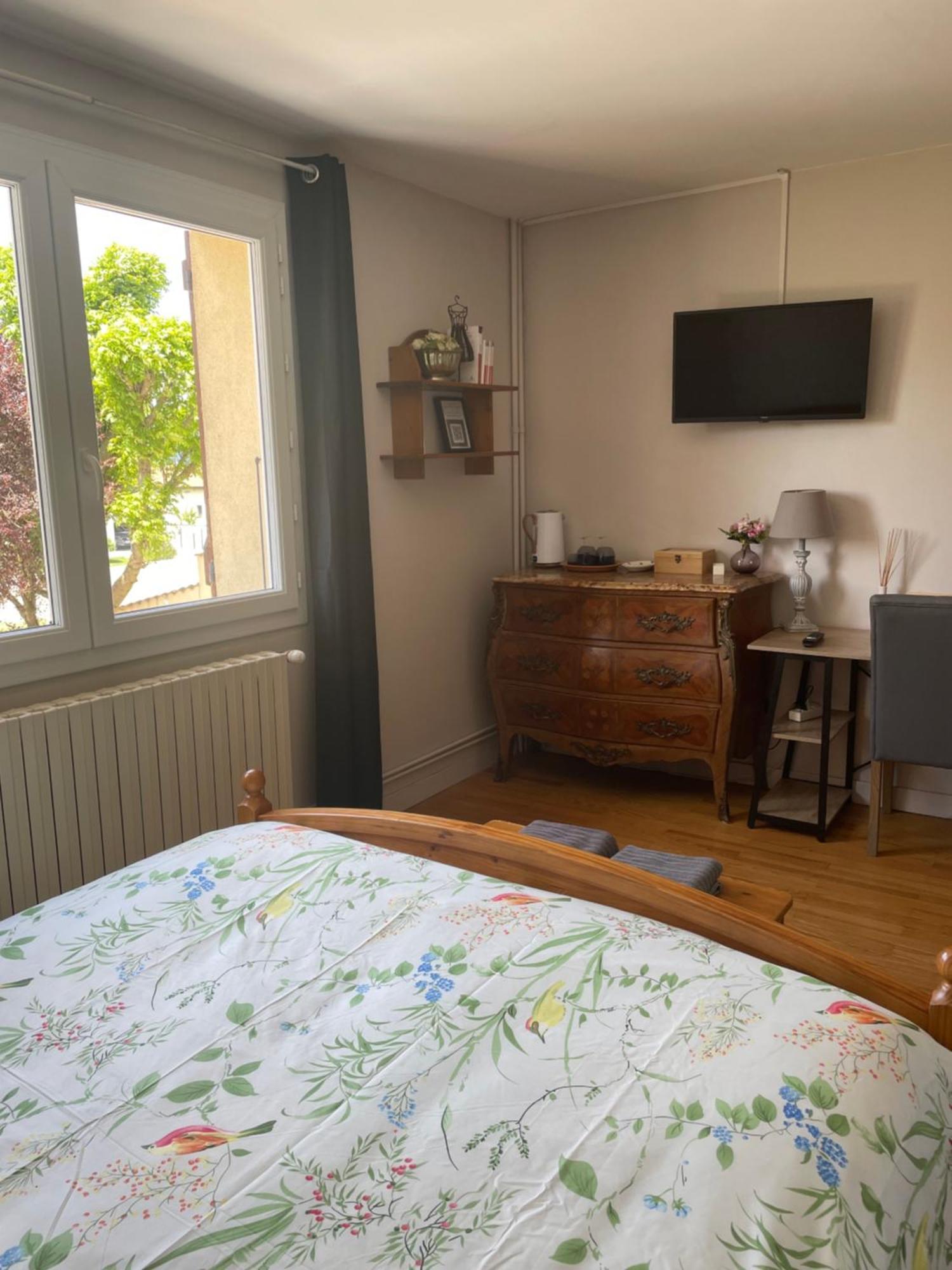 Chez-Sixtine Apartment Albon Екстериор снимка